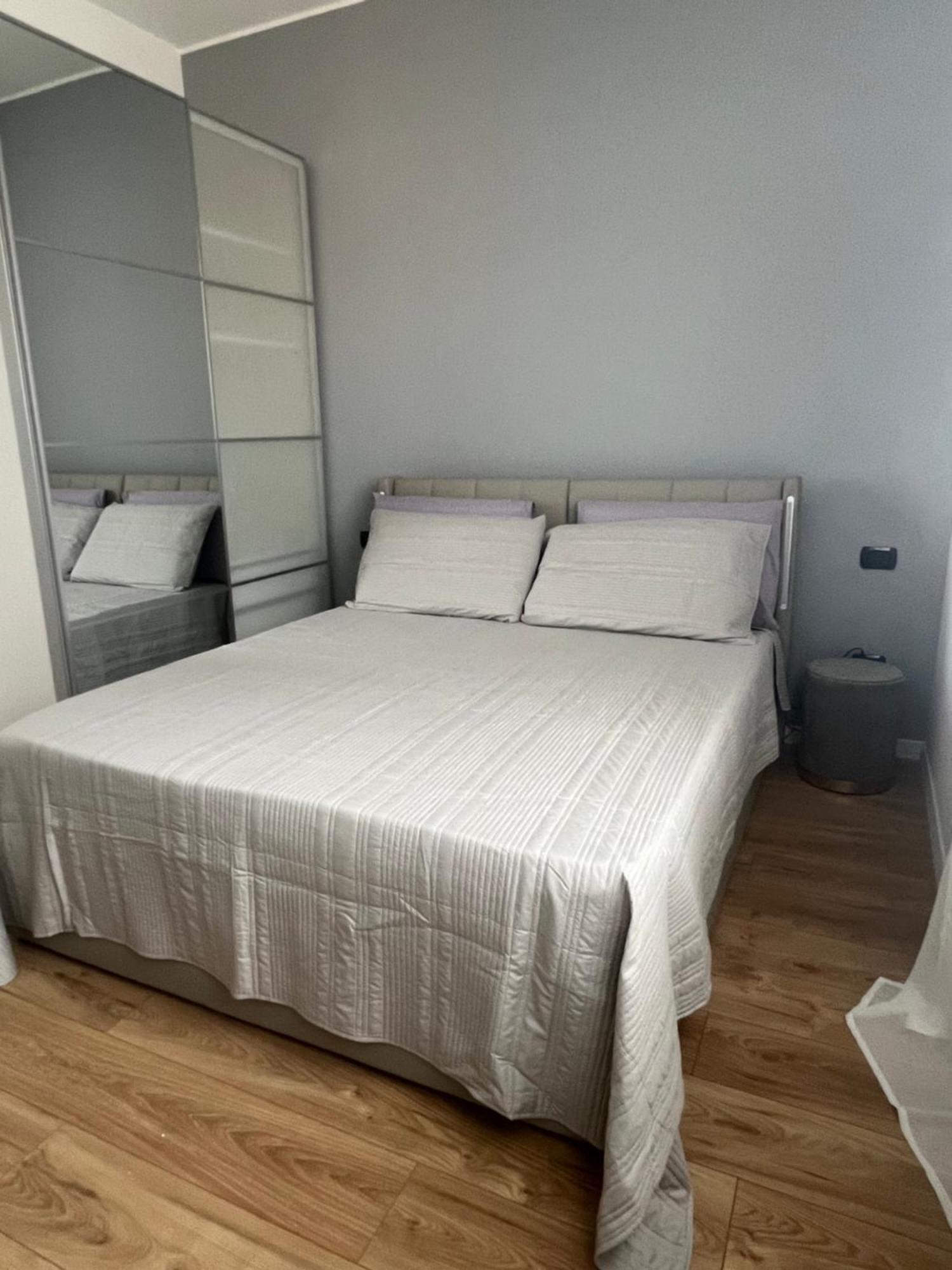 Monolocale Ovidio Aparthotel มิลาน ภายนอก รูปภาพ