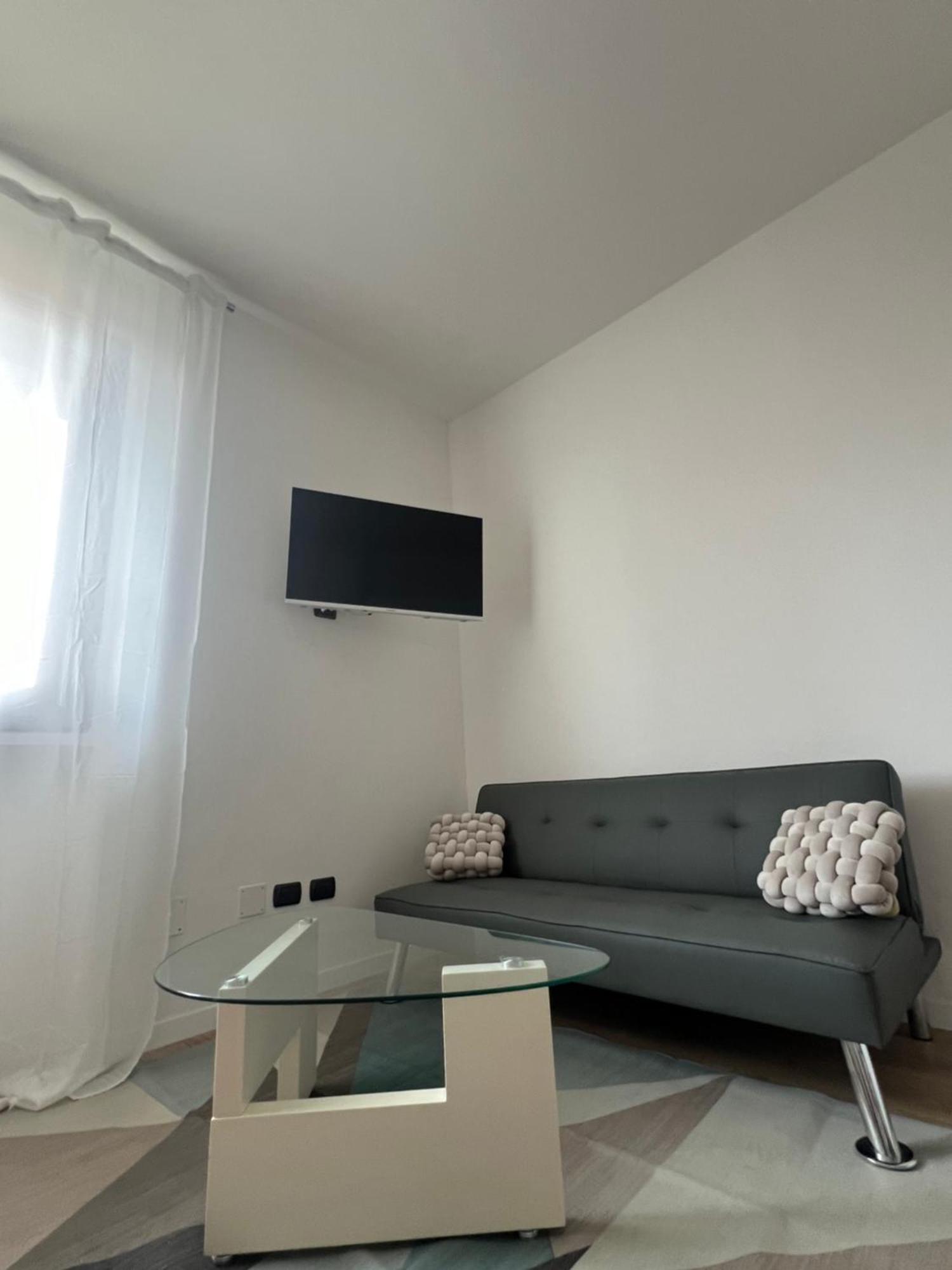 Monolocale Ovidio Aparthotel มิลาน ภายนอก รูปภาพ