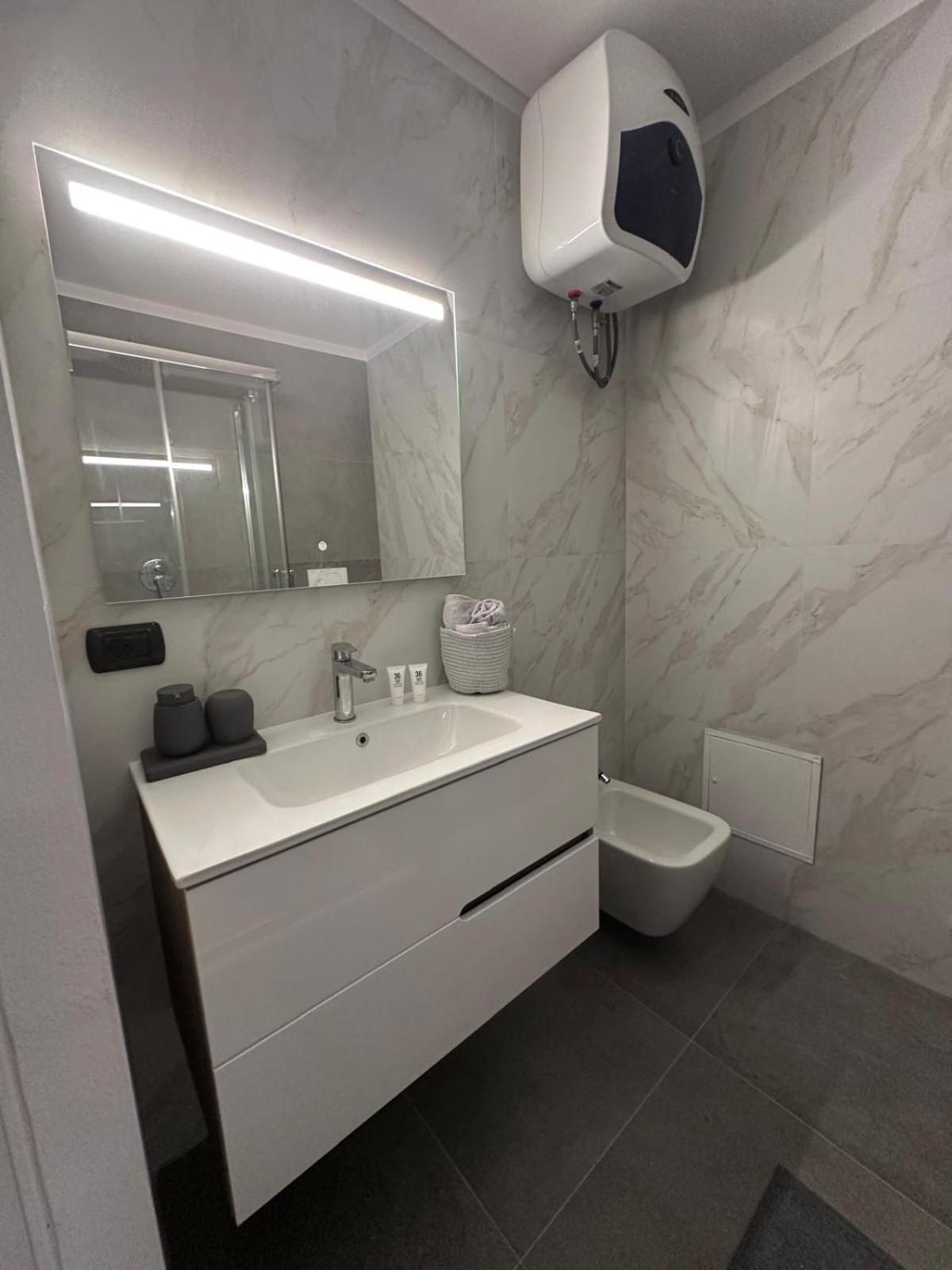 Monolocale Ovidio Aparthotel มิลาน ภายนอก รูปภาพ