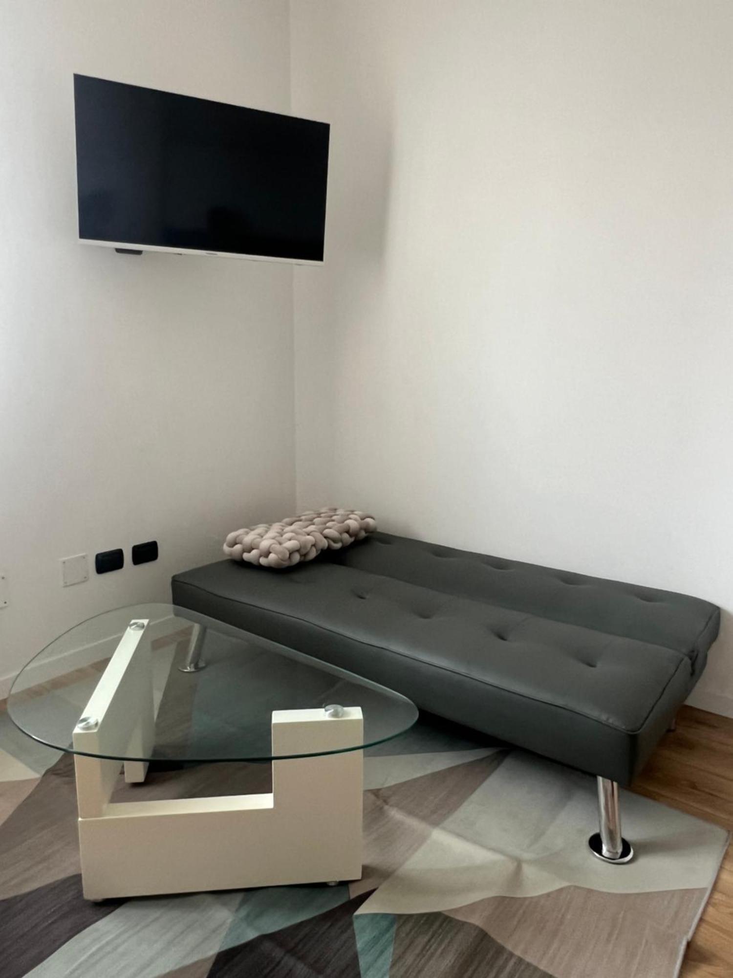 Monolocale Ovidio Aparthotel มิลาน ภายนอก รูปภาพ