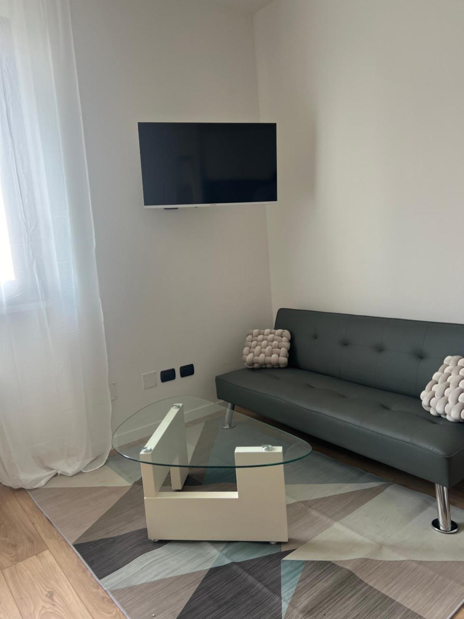 Monolocale Ovidio Aparthotel มิลาน ภายนอก รูปภาพ